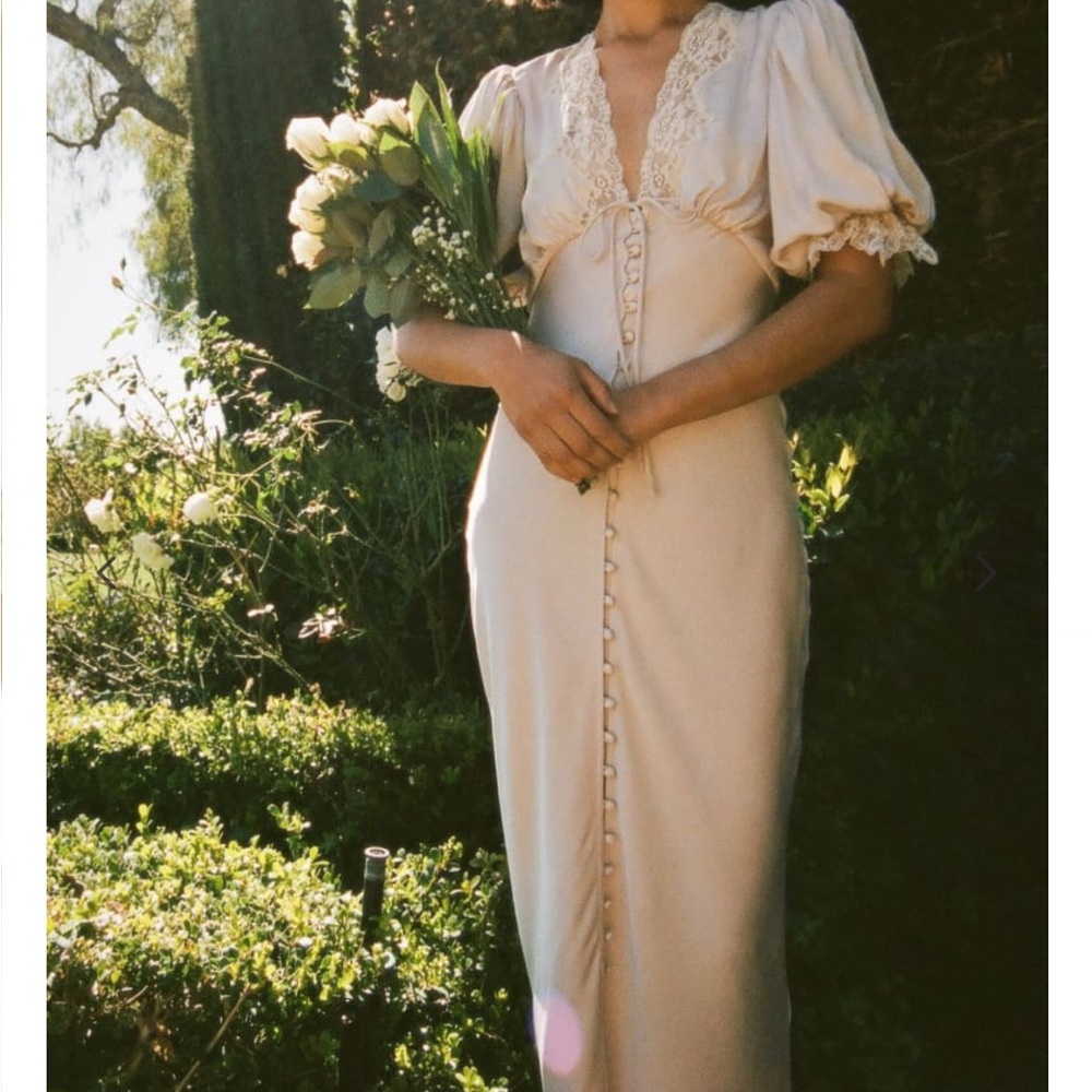 RUMORED honey duster maxi dress (champagne color)
